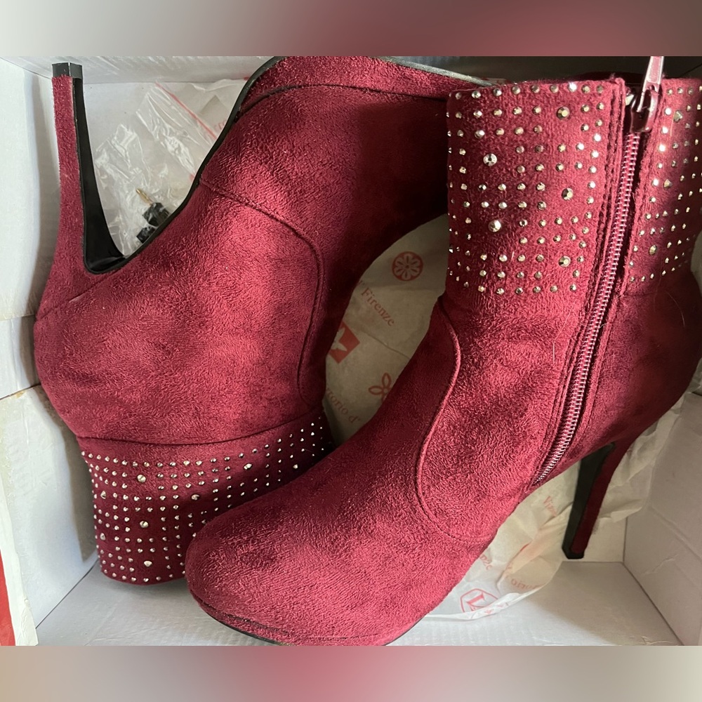 Vittorio d' Firenze Burgundy Ankle Boots